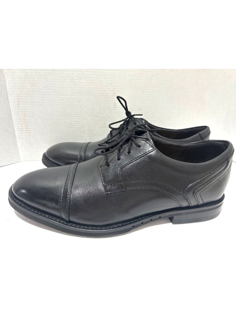 Clark Unstructured Men's Dresslite Cap Toe Oxford color black size 11.5